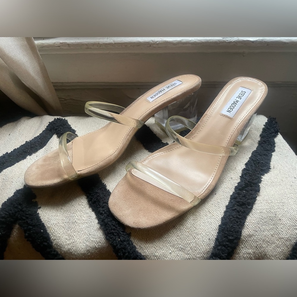 Sandals - Picture 2 of 3